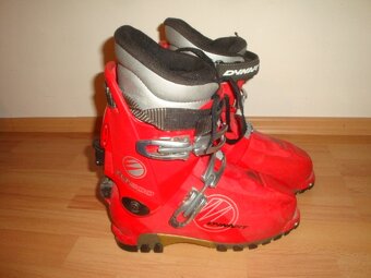 Skialpové lyže a boty - 12