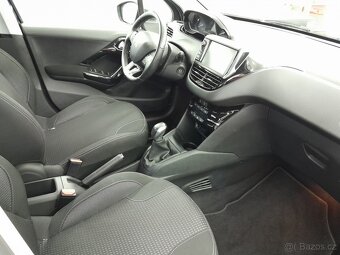 Peugeot 208 1,2 PURETECH - 12