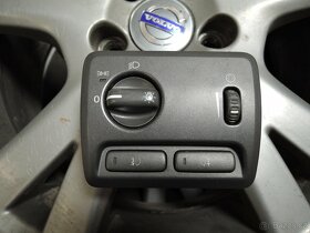 Volvo V70 II  T5 r.v.2002 - 12