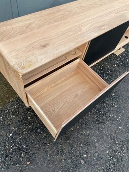 Dubový TV stolek Gazzda - 12