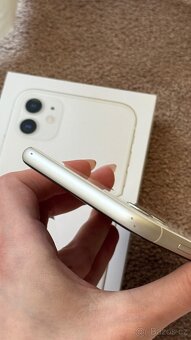 iPhone 11 128 GB, bílý - 12