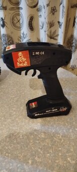 RC MONSTER TRUCK HIMOTO 1:10 (4WD) – Projekt s upgrady a nov - 12