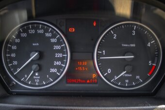 BMW Rad 3 Touring 320d 184k xDrive A/T - 12