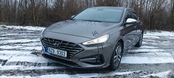 Prodám Hyundai i30 Fastback 1,6 CRDi MHEV v záruce - 12