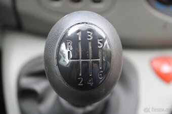Opel Vivaro 2.0CDTi, L2H1, KLIMA, SENZORY - 12