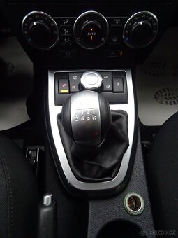 Land Rover Freelander 2.2 TD4 4x4 2x originál kola, tažné - 12