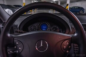 Mercedes-Benz E 500 T 4matic automat, Elegance - 12