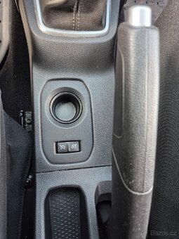 Dacia Duster 1.6sce 84kw r.v 2018 - 12