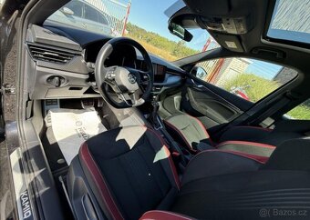 Škoda Kamiq 1,5 TSI MONTE CARLO DSG PANO benzín automat - 12