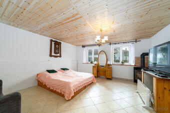 Prodej rodinného domu 2+1 v Malém Jeníkově, okres Jindřichův - 12