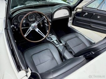 Chevrolet Corvette C2 - 12