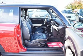 MINI COOPER S R56,PO ROZVODECH,KŮŽE,NAVI,VÝH.SEDAČEK,TOP - 12