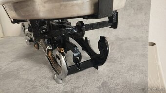 Dvoumiskové staré 5kg váhy po renovaci + závaži - 12