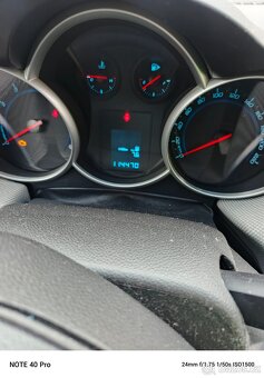 Chevrolet Cruze - 12