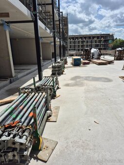 Stavební tesař,betonář - 12