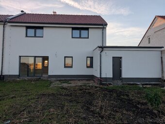 Prodej rodinného domu 171 m², pozemek 734 m² Hrušky u Brna - 12