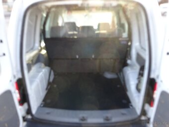 VW Caddy 1.9 TDI r.v.2008 (55 kw) Koupeno v ČR - 12