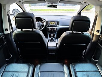 VOLKSWAGEN SHARAN 2.0TDI KŮŽE,KAMERA,XENONY,TAŽNÉ,PANORAMA, - 12