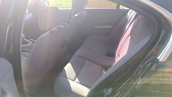 BMW E90 325d - 12