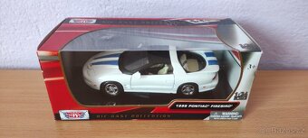 Modely aut 1/24 - Motormax 1 - 12