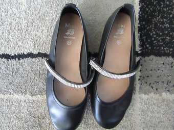 Botasky zn.Adidas v-35,baleríny zn.Baťa,Conversky - 12