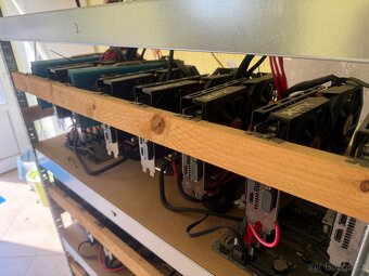 Grafické karty Mining rig - 12