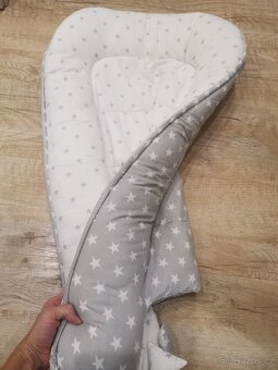 Oboustranné hnizdecko pro miminko - 12