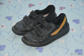 32 33 Adidas goretex Essi DZO Santé boty sandálky - 12