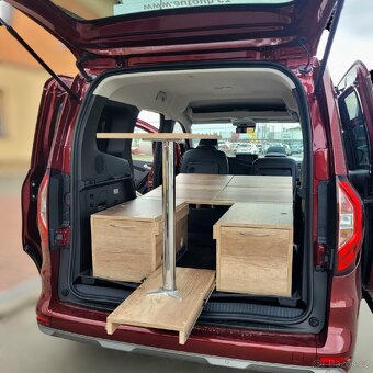 obytná vestavba Pick-up MPV spací vestavba - 12