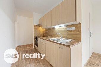 Prodej bytu 2+1 po rekonstrukci, Brno–Chrlice, ul. Jánošíkov - 12