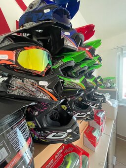 Dětské nové helmy - 12