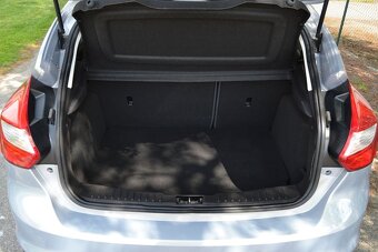 Ford Focus 1.6i 16V Cool&Connect PERFEKTNÍ STAV 91 500KM - 12