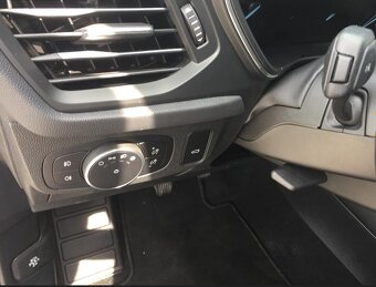 Ford Focus Combi 1,5 TDi, 88 kW, head-up display - 12