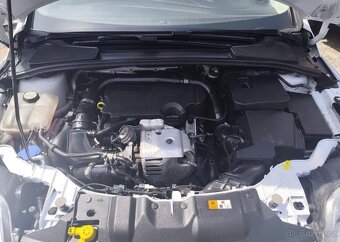 Ford Focus 1.0 74Kw, Výhřev. sed., Klima benzín manuál 74 kw - 12