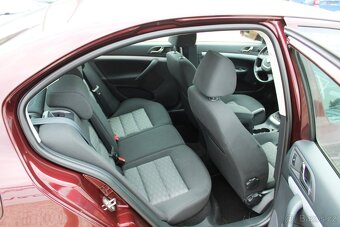 Škoda Octavia 1.2 TSI r.v.2011 KLIMATRONIK EL.OKNA ALU - 12