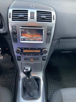 Toyota Avensis 1,8 benzin 2014 - 12