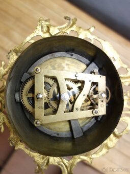 Staré hodiny stolní, krbovky - 12