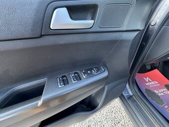 Kia Sportage 1.7 CRDi 85KW DPH - 12