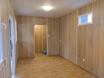 Stavební buňka, obytný kontejner - 12