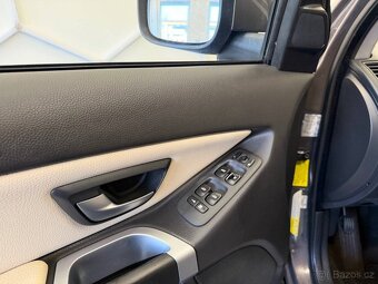 Volvo XC90,  2.4 D5 4x4/7 MÍST/PANORAMA/TZ - 12