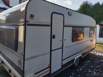 Karavan LMC Munsterland Luxus 490 pro 6 osob - 12