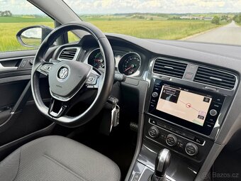 Volkswagen e-Golf,  32kWh,SoH 89%,CCS,NAVI, s DPH 349 000,- - 12