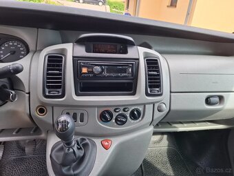 Opel Vivaro 1.9 CDTI 74 kW r.v. 11/2005 9 míst - 12