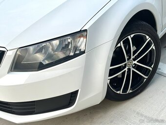 Škoda Octavia 3 COMBI 1,6 tdi , původ ČR, serviska - 12