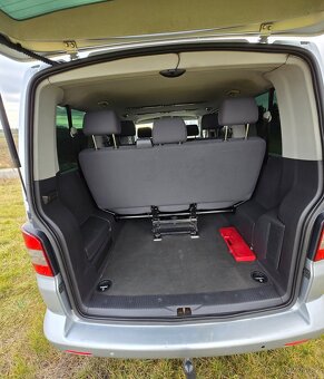 Volkswagen VW T5 Caravelle 96kW - 12