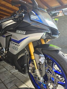 Yamaha R1M - 12