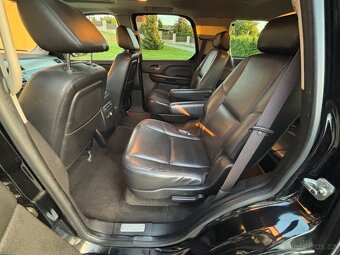 Cadillac Escalade 6,2 V8 - 12