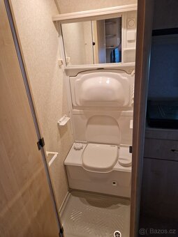 Obytný Karavan Hylander - 12