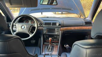 BMW e38 740i - 12