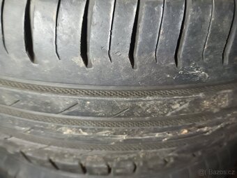 Elektrony Toyota s pneu R16 - 12